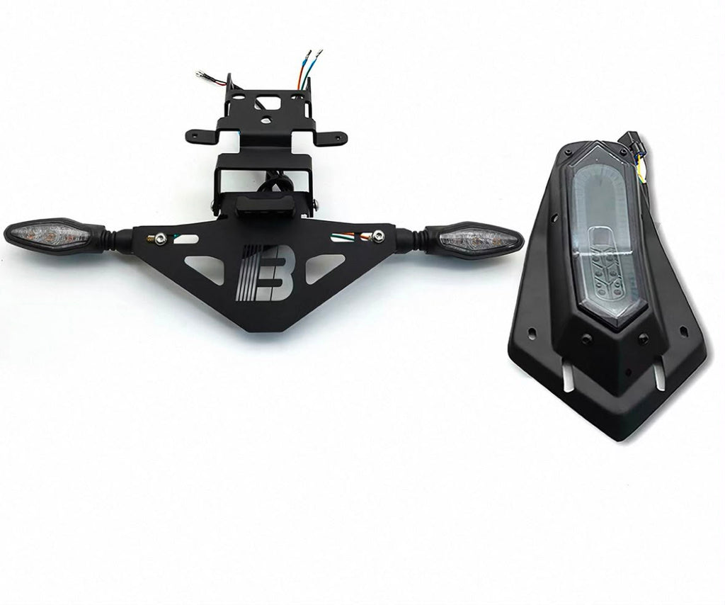R1 Rückleuchten Set mit Blinker/ kurzes Kennzeichenhalter für CFMOTO 675SR