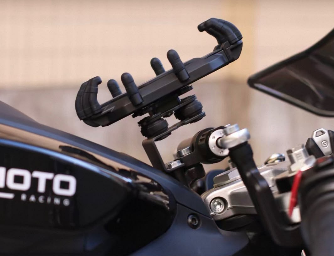 Handyhalterung 360grad CF MOTO 675 SR