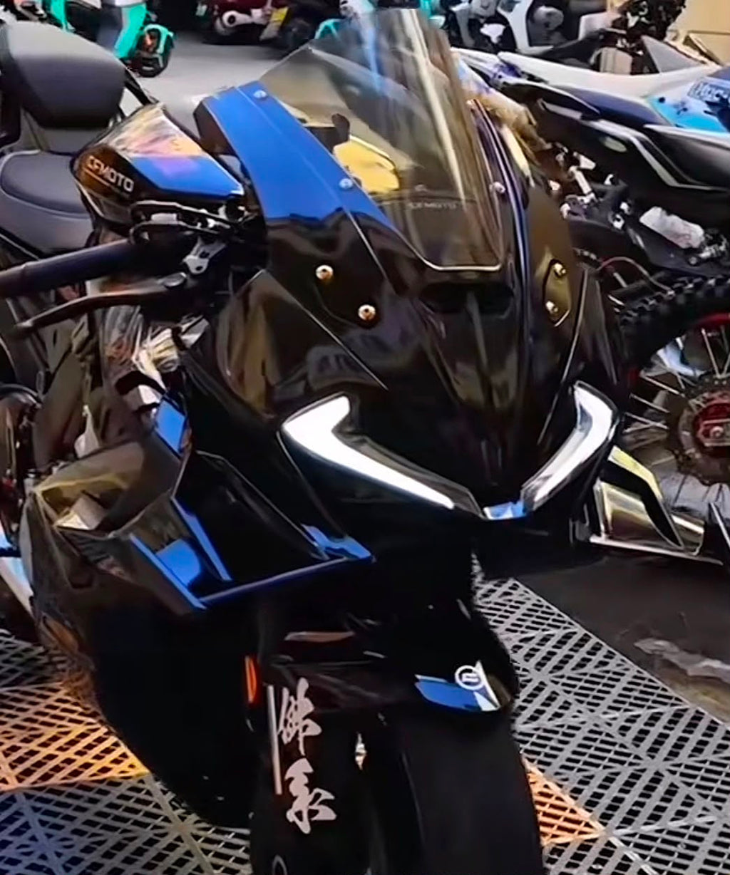 V4 Competition Winglet CF MOTO 675SR